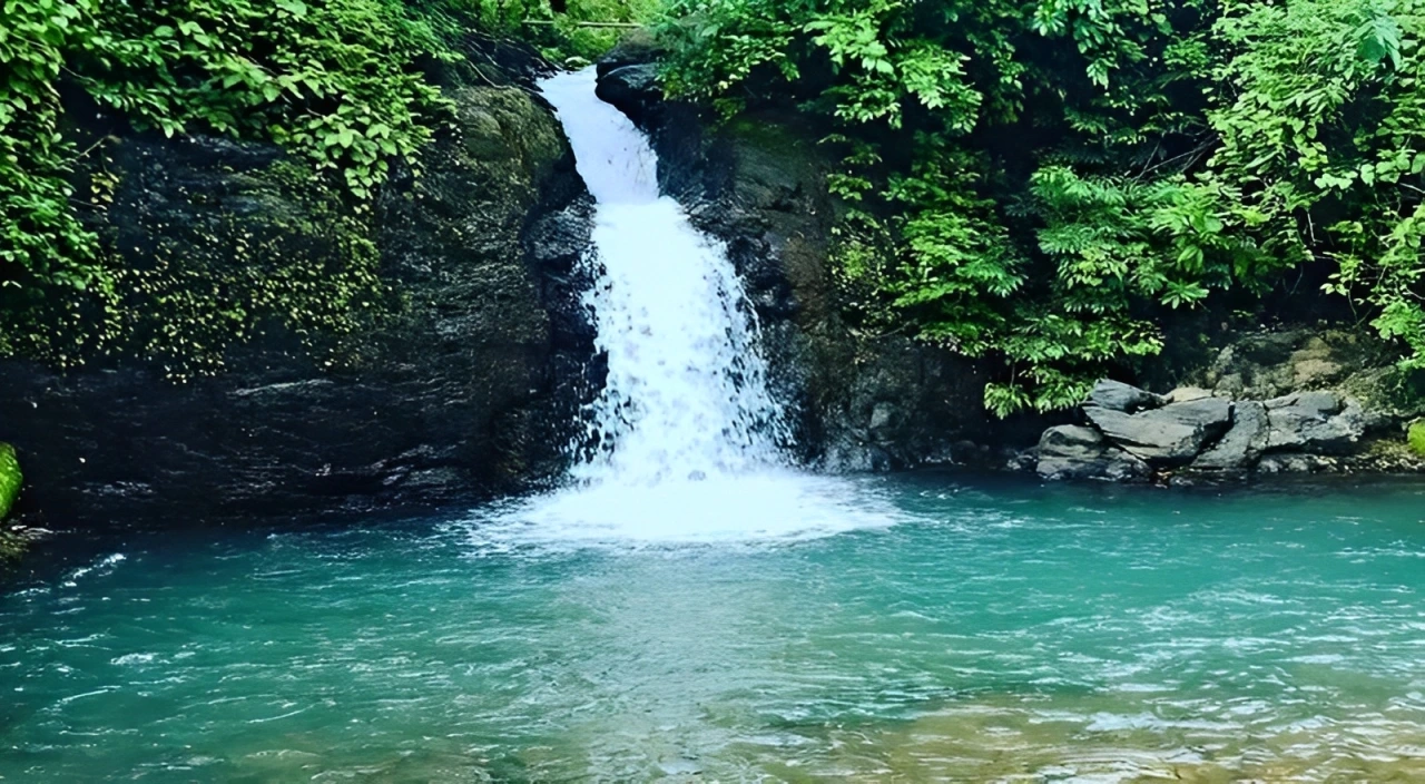 Bamanbudo Waterfall in Goa