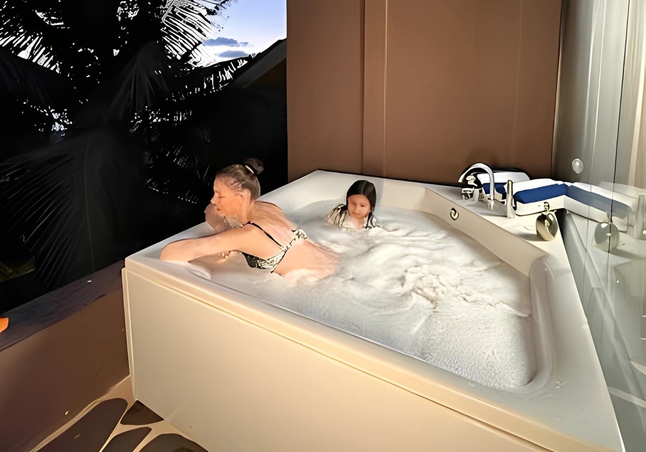 Hotels with Jacuzzi in Goa - Red Thread Hotels