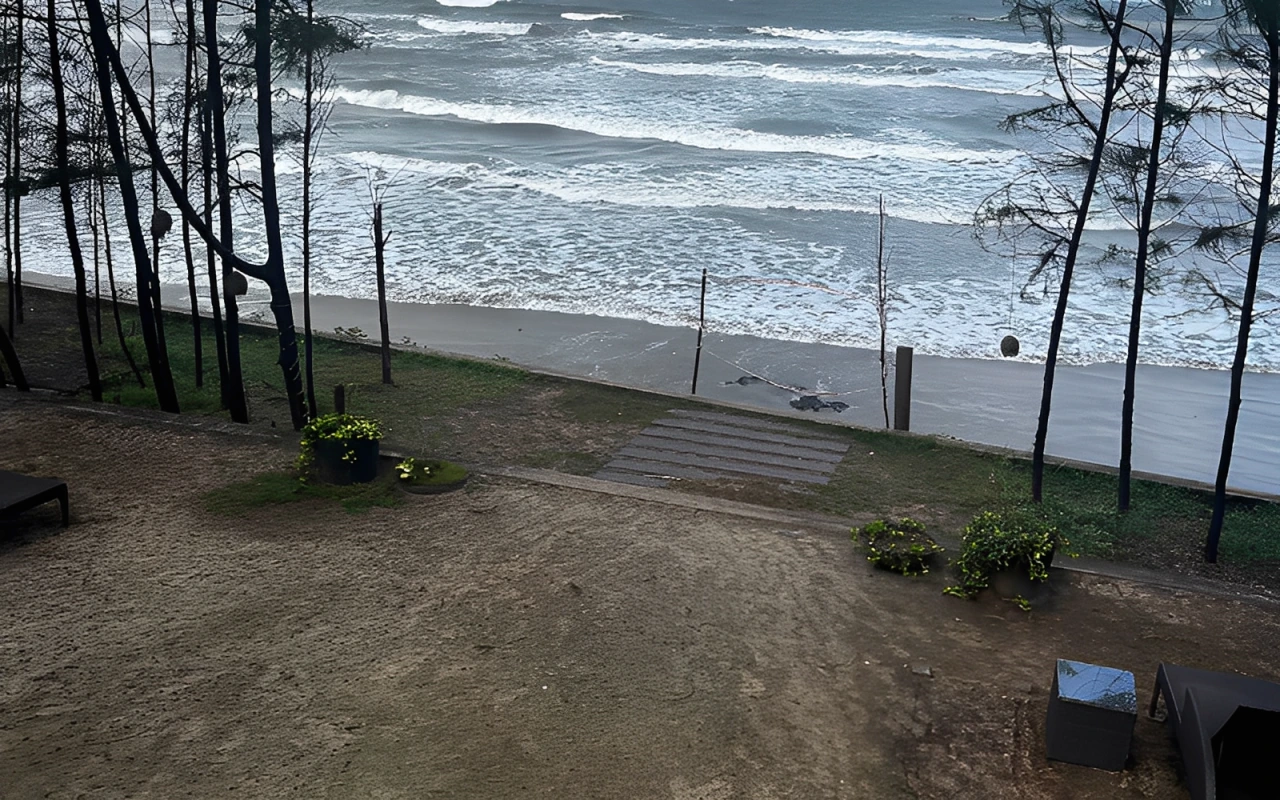 North Goa Hotels near Beach