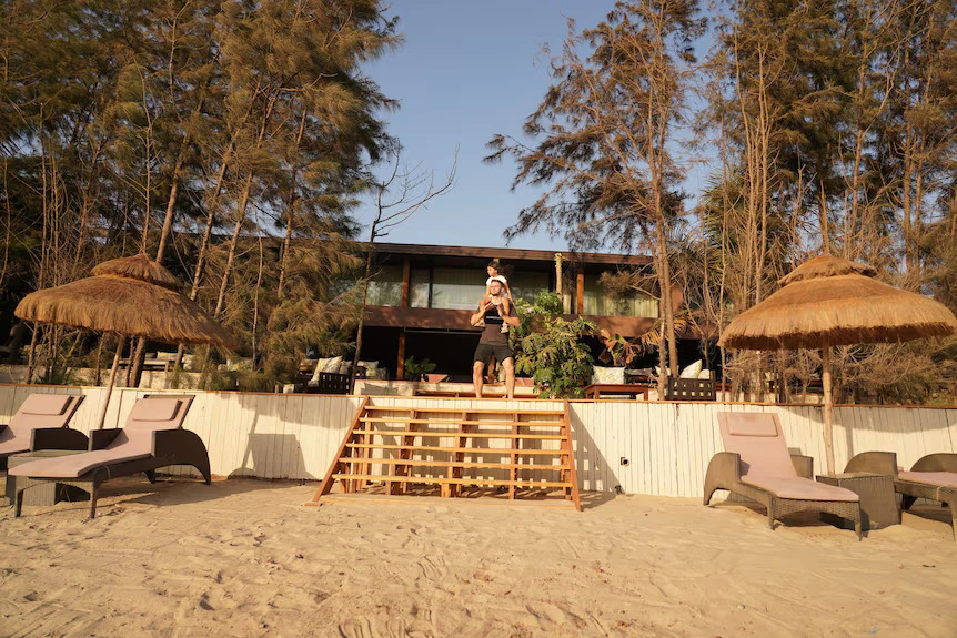 north goa hotels near beach - Red Thread, Morjim