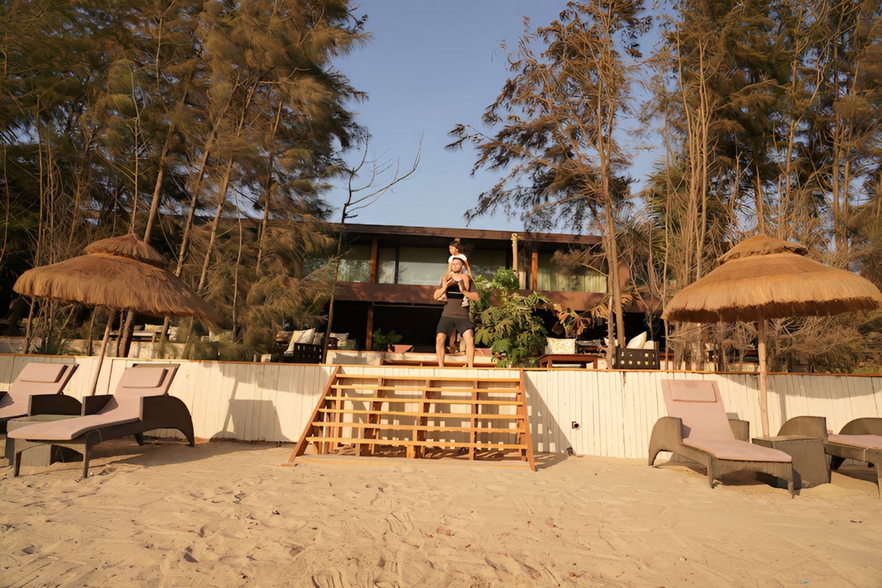 north goa hotels near beach - Red Thread