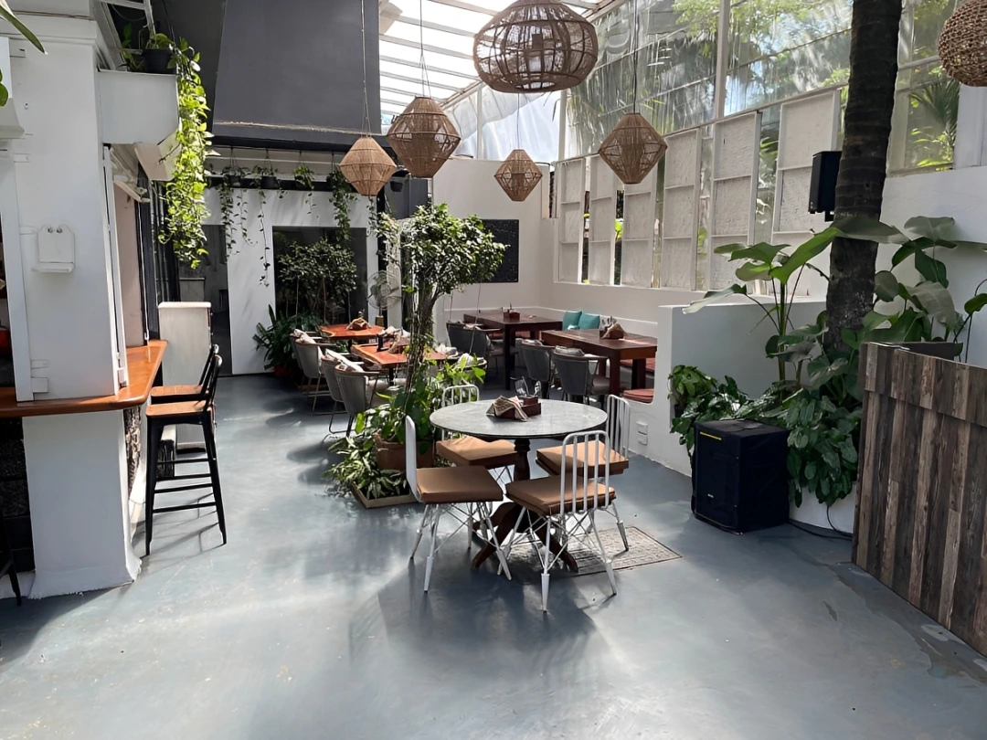 Restaurant in Calangute - Red Thread Hotels