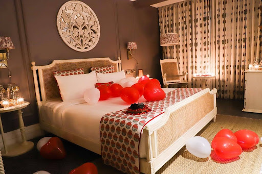 Room decoration at Red Thread Calangute